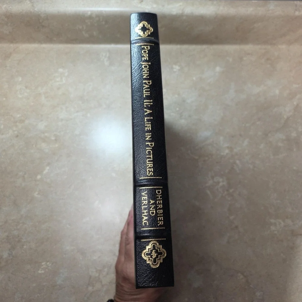 Pope‎ John Paul II A Life In Pictures Dherbier Verlhac HC Black Leather Taunton